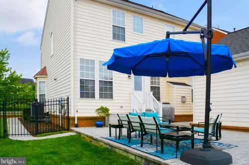 18017 Densworth Mews, Gainesville, VA 20155-6208