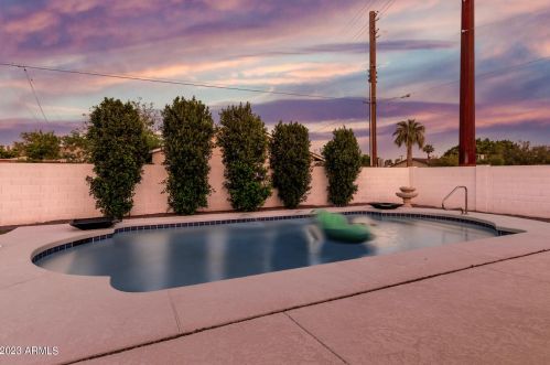 6501 20th Ave, Phoenix AZ  85015-1504 exterior