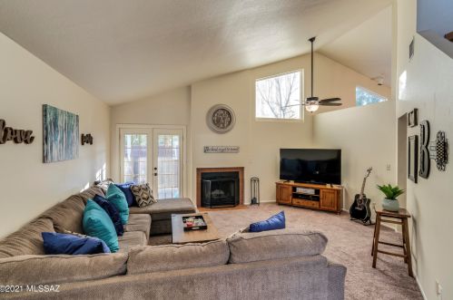 9297 Yorkshire Ct, Tucson, AZ 85742-9357