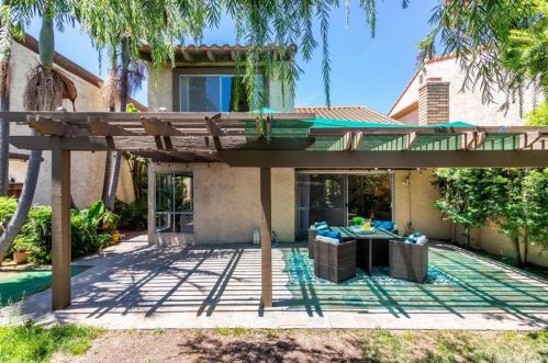 406 Massachusetts Ln, Placentia CA  92870-5017 exterior