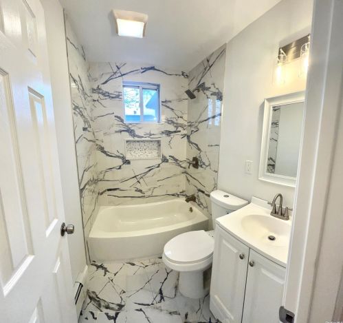 41 Bedford St, Wheatley Heights NY  11798-3903 exterior