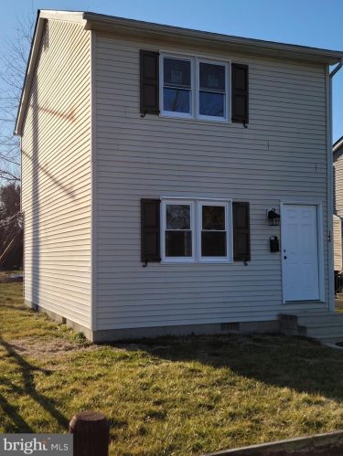 144 Cherry St, Dover, DE 19904-3412