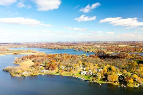 6712 Channel Rd, Waterford, WI 53185-2529