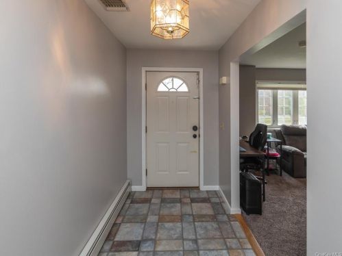 461 Prosperous Vly Rd, Middletown NY 10940-6151 exterior