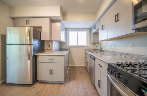 218 60th St, Milwaukee WI  53213-4220 exterior