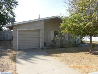 2307 Dallas St, Richland, WA 99352-4027