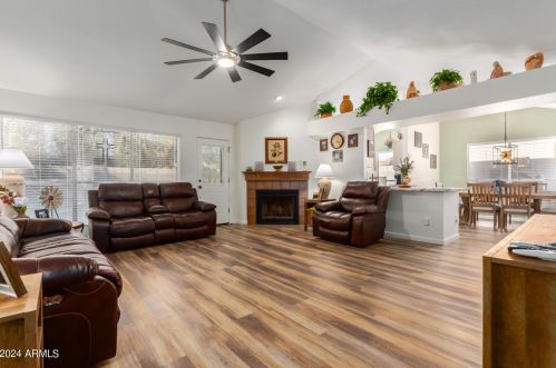 7434 Krall St, Glendale, AZ 85303-3539
