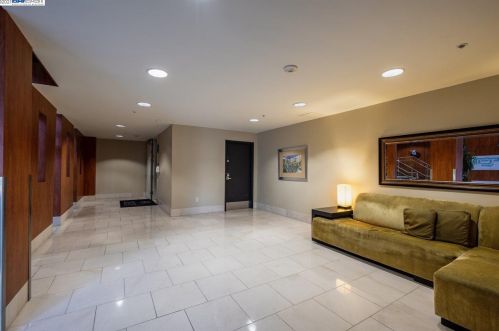 46 Julian St, San Jose CA 95110-2472 exterior