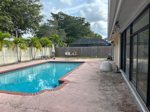 15911 104th Ter, Miami, FL 33196-3604