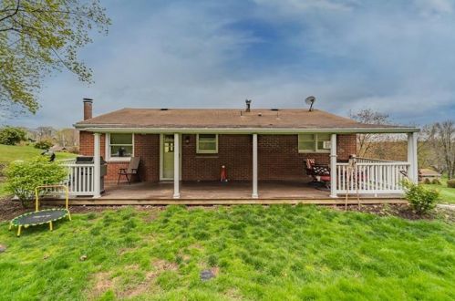 3264 Antler Dr, Gibsonia PA  15044-8437 exterior