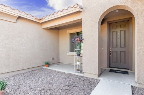 42709 Kingfisher Dr, Maricopa, AZ 85138-4331