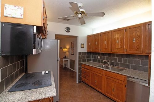 4291 Cherry St, Saint Petersburg FL  33703-5033 exterior
