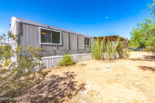 12190 Camper Rd, Tucson, AZ 85743-7804