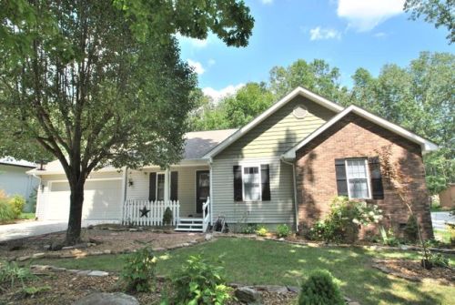 27 Briar Ct, Crossville, TN 38558-8811