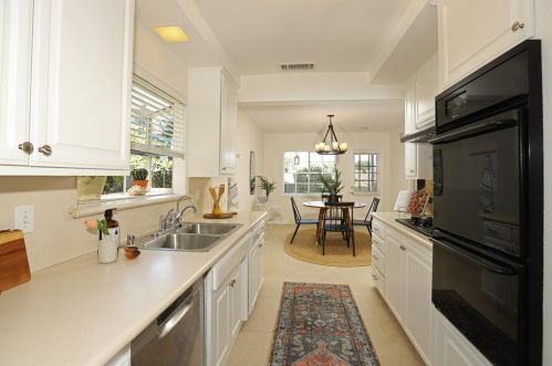 3608 El Caminito, Glendale CA 91214-1713 exterior