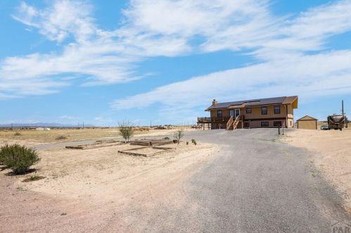 1045 Jaroso Dr, Pueblo CO 81007 exterior