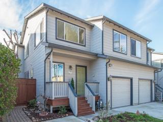 3136 Lake Dr, Marina, CA 93933-2822