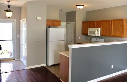 953 Flagstone Dr, Dyer IN  46311-2276 exterior