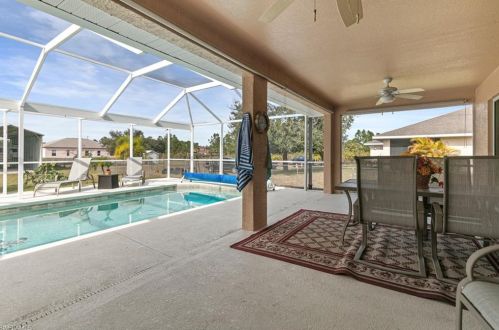 819 Hibiscus Ave, Lehigh Acres FL 33972-8017 exterior