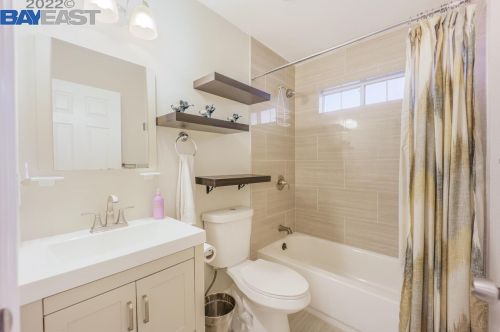 24494 Leona Dr, Hayward CA  94542-1010 exterior