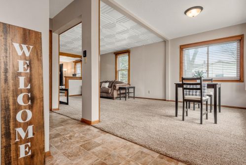410 County Road B, Saint Paul, MN 55117-1814