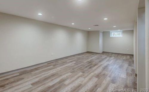 242 Meadowside Rd, Milford CT  06460-4528 exterior