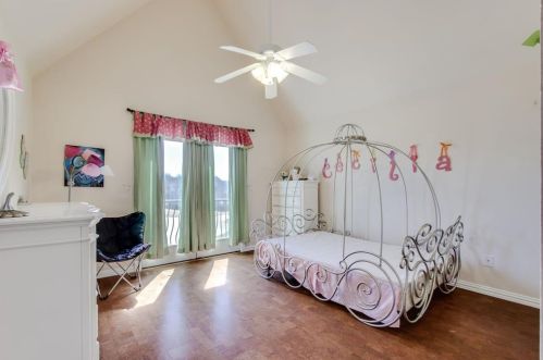 4004 Rothschild Dr, Lewisville TX  75022-5339 exterior