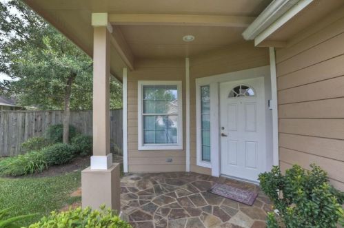 47 Greenwich Pl, Conroe TX  77384-5107 exterior