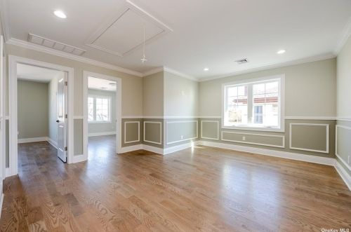 161 Lucille Ave, Floral Park NY  11003-2723 exterior