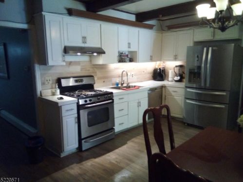 984 Union Valley Rd, West Milford NJ  07480-1230 exterior