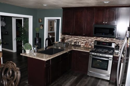 331 Orange Ave, Rialto CA  92376-5821 exterior