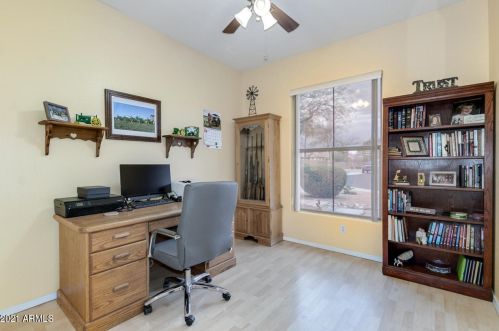 1492 Westchester Dr, Chandler AZ 85249-5091 exterior