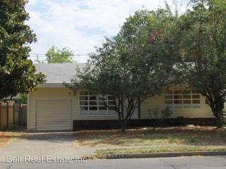 2825 Hilyard St, Eugene OR  97405-3656 exterior