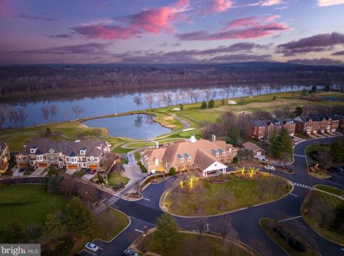 18506 Pelicans Nest Way, Leesburg VA  20176-3963 exterior