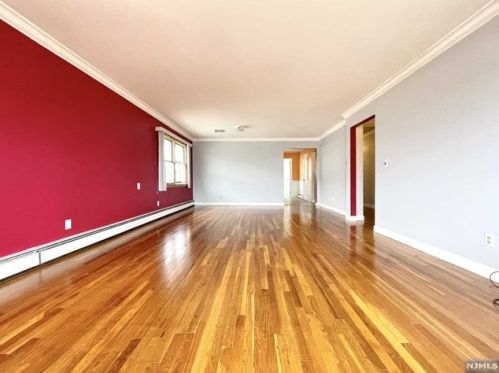 94 Maitland Pl, Outwater NJ  07026-1230 exterior