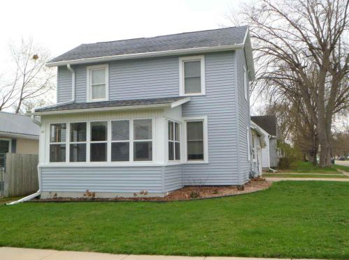 23 Brown St, Waupun, WI 53963-1951