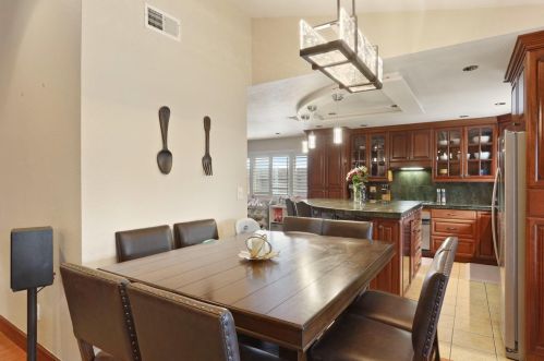 9020 Lismore Dr, Elk Grove CA  95624-2661 exterior