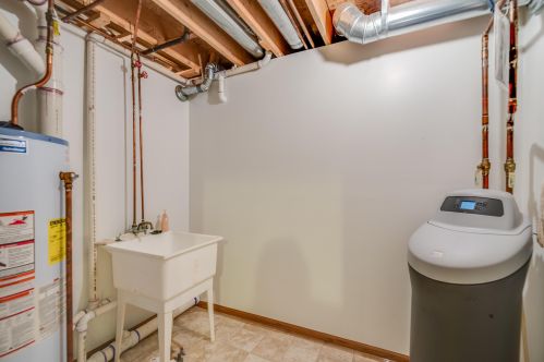 6820 107 Ave, Kenosha WI 53142-7864 exterior