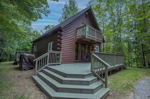 42 Sugar Run, Ellsworth NH  03285-6852 exterior