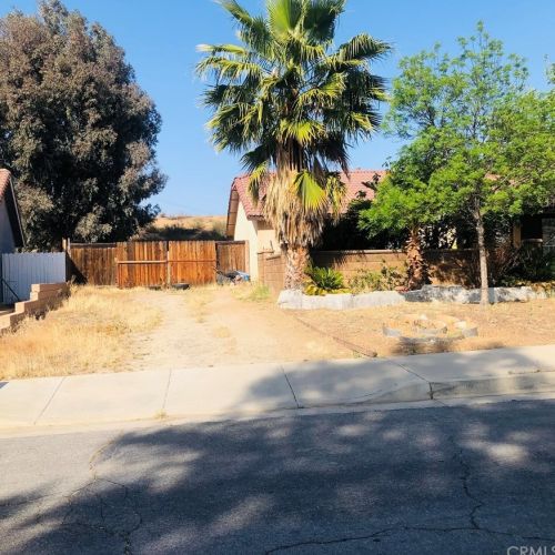 22310 Falcon Crest Cir, Wildomar, CA 92595-9079