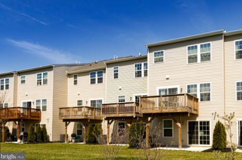 119 Nathan Dr, Riverton NJ  08077 exterior