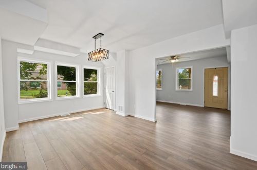 12 Poplar St, Swedesboro NJ  08085-1228 exterior