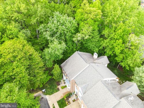 11540 Wild Hawthorn Ct, Herndon, VA 20194-1022