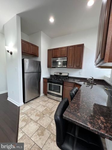 6774 Chew Ave, Philadelphia PA  19119-1918 exterior