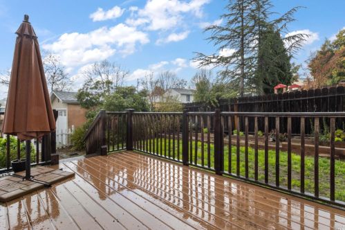 9 El Bonito Way, Benicia CA  94510-2214 exterior