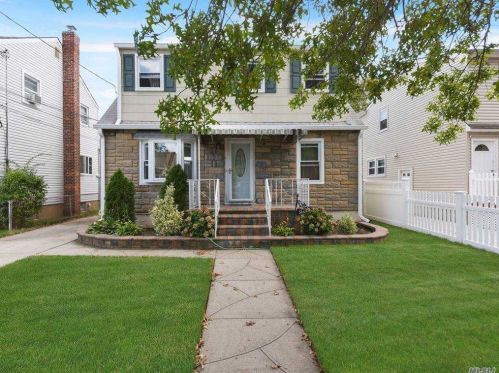 283 Jacob St, Floral Park, NY 11003-2231