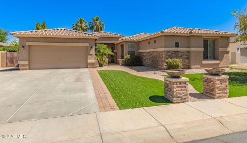 3174 Mead Dr, Chandler, AZ 85249-5941