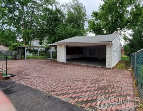 784 Ctr St, Green Brook NJ  08812-1510 exterior