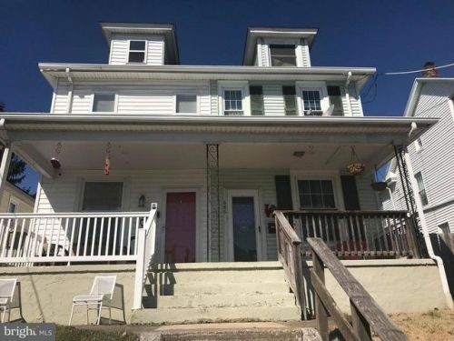 685 State St, Lemoyne, PA 17043-1573