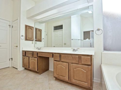 128 Enchanted Dr, Georgetown TX 78633-4534 exterior